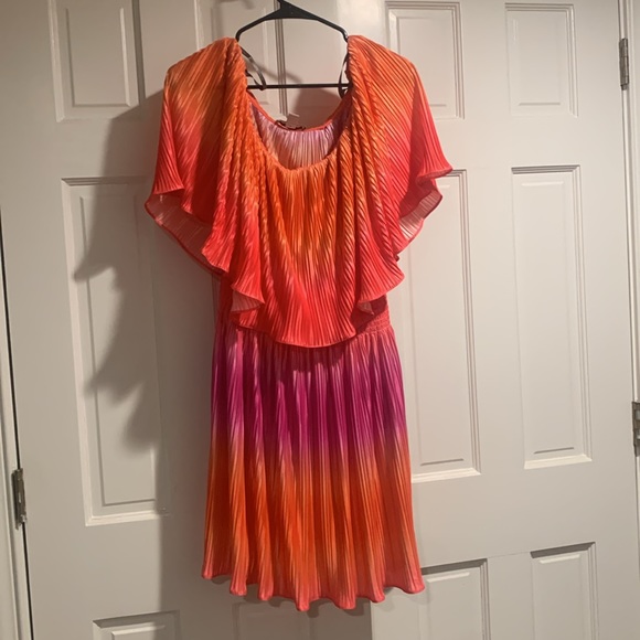 Gorgeous Ombre On or Off the Shoulder Boston Proper Dress - Picture 3 of 8